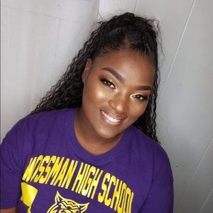 Meet your Posher, Adrianna